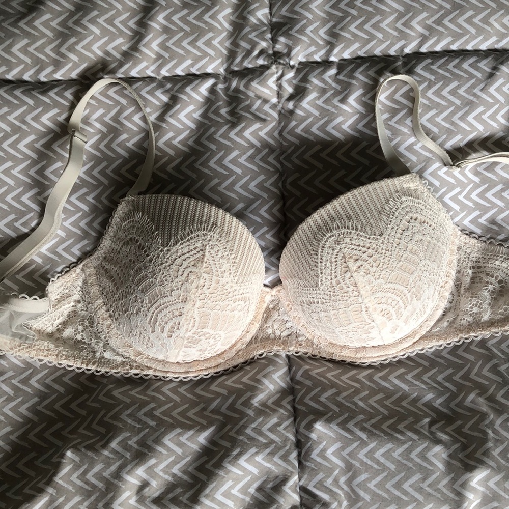 ~~2 for $20 BRAS~~VS Dream Angels White Lace Bra